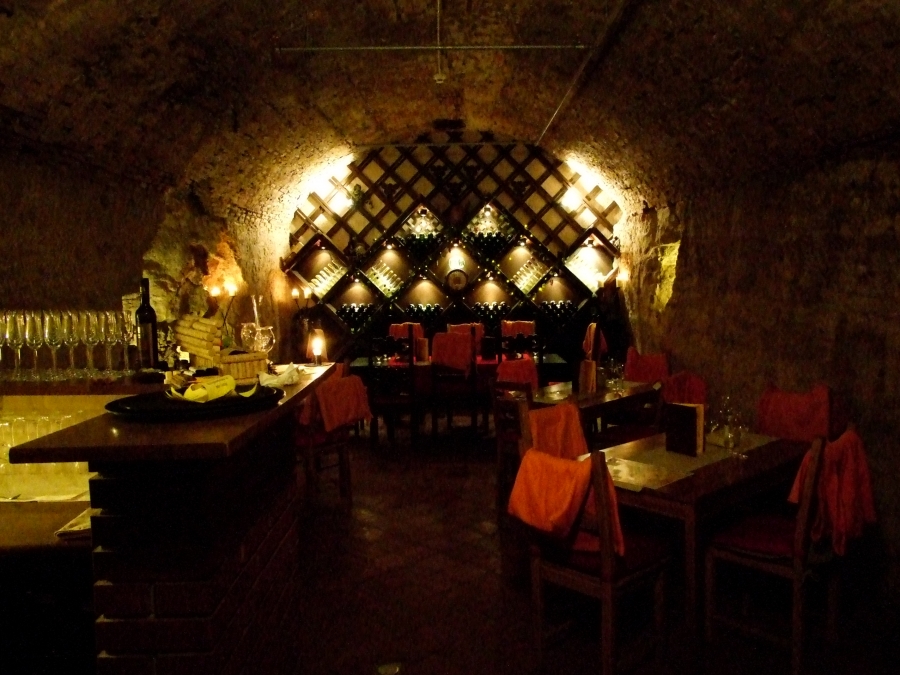 Faust Wine Cellar (7 Day Weather Forecast For Budapest)