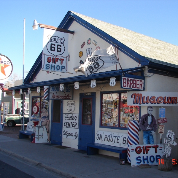 Angel & Vilma's Original Route 66 Gift Shop & Visitor Center (7 Day