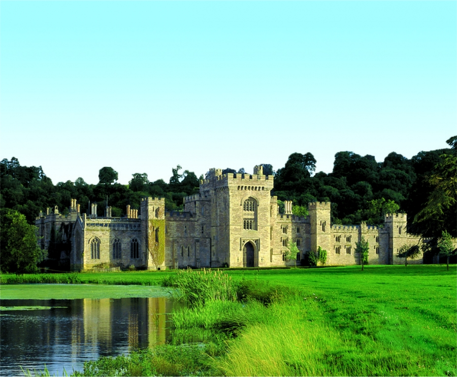 Hampton Court Castle and Gardens (7 Day Weather Forecast For Leominster)