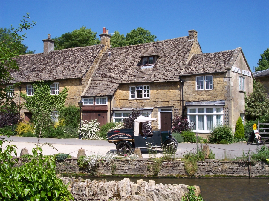 Cotswold Motoring Museum (7 Day Weather Forecast For BourtonontheWater)