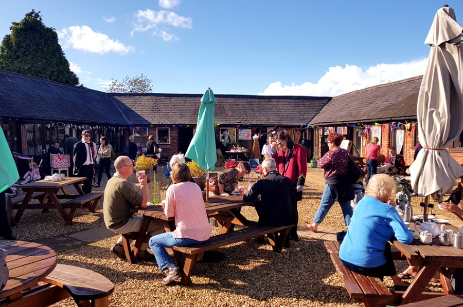 Old Dairy Farm Craft Centre (7 Day Weather Forecast For Upper Stowe)